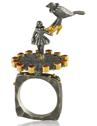 Sculptural ring in oxidized silver and 14k gold