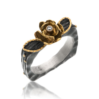 18kt yellow gold rose with diamond an oxidized silver square band