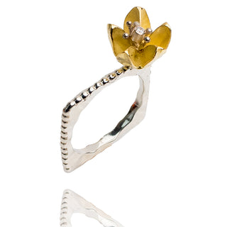 18k gold seed pod flower with 2pt diamond set ring
