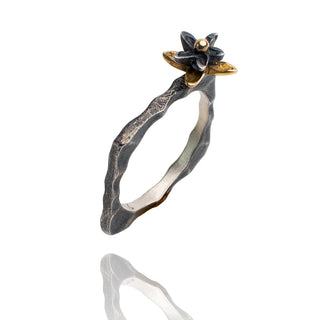 Double flower ring in oxidized silver and gold