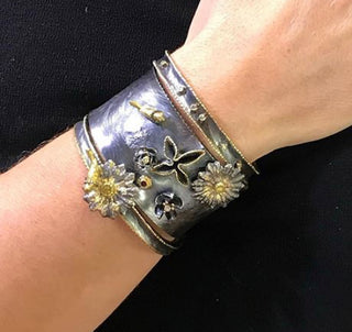 Flower/bird bracelet. Oxidized silver, 18k gold, yellow rose cut diamond, 3-2pt diamonds